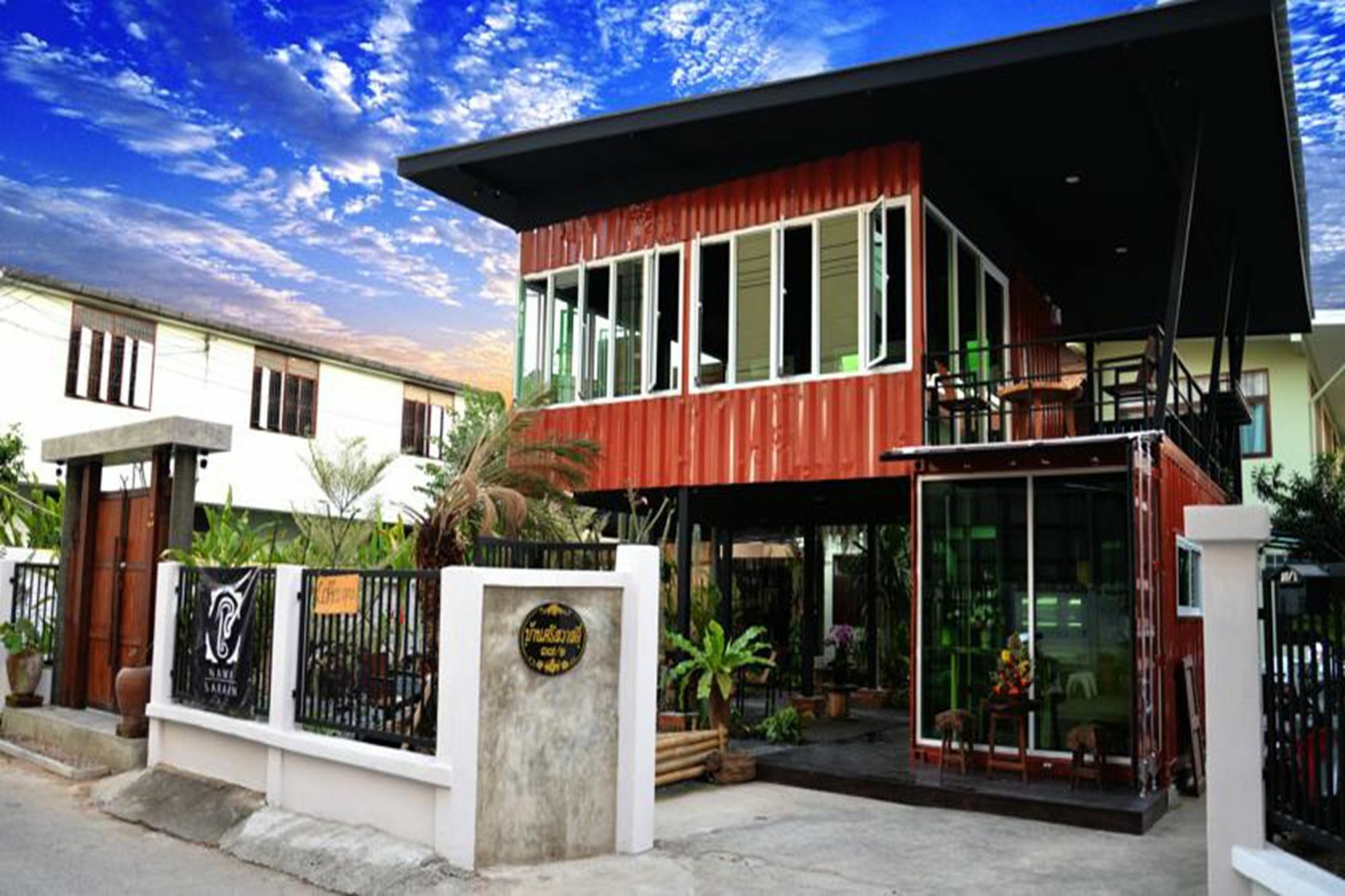Hotel Nawa Saraan à Chiang Mai Extérieur photo