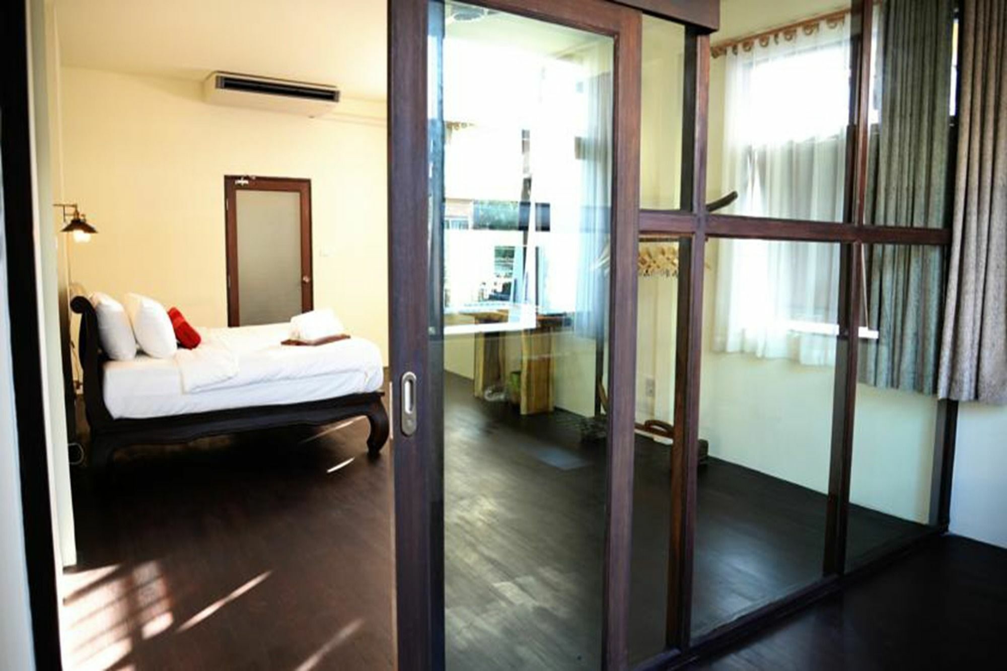 Hotel Nawa Saraan à Chiang Mai Extérieur photo